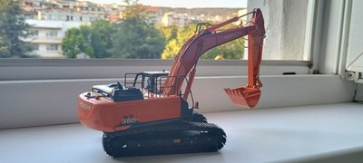 模型製作用品 HITACHI ZAXIS 350LC 1/50 mqdefault.jpg