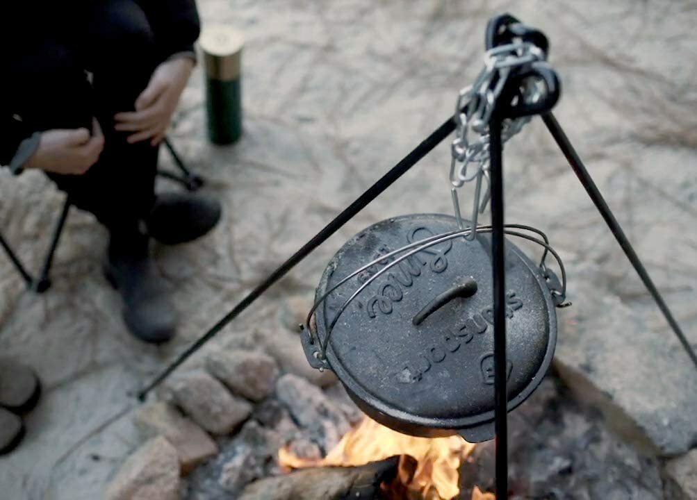 Cast Iron Dutch Pot Tripod Camping Cooking Outdoor Campfire Picnic Fire