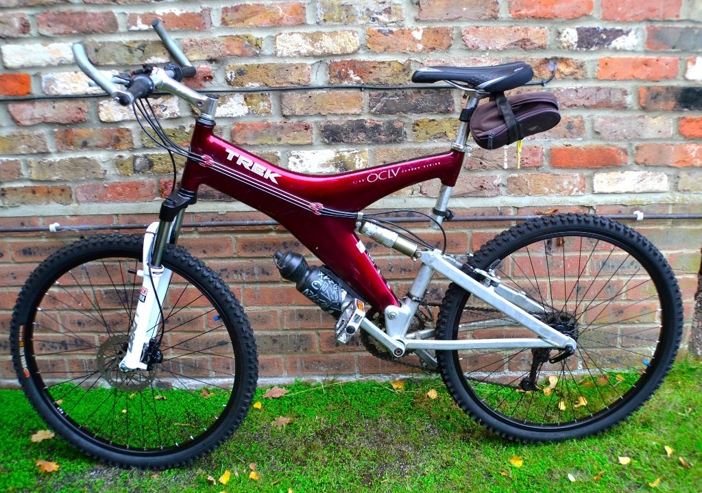 Iconic Mens Trek Y22 full suspension Carbon Framed Mountain Bike in