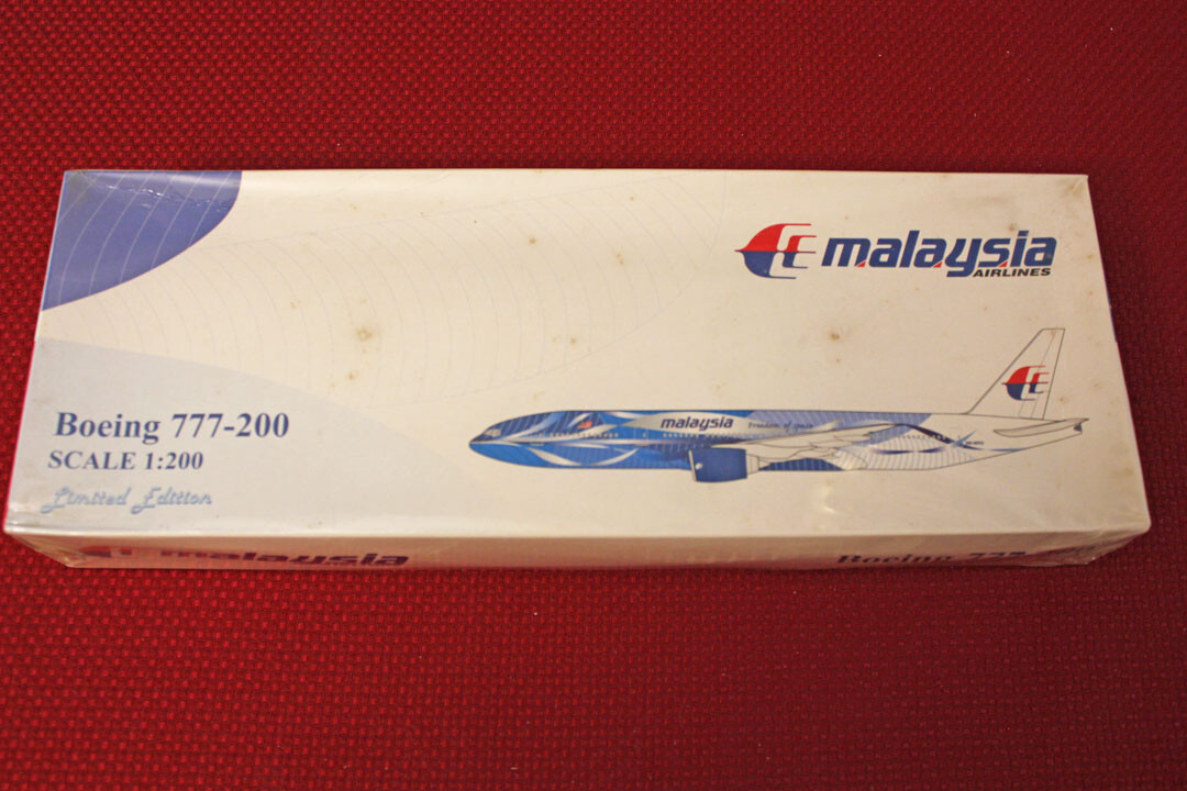 Hogan Wings Malaysia Airlines Boeing 777-200ER Freedom