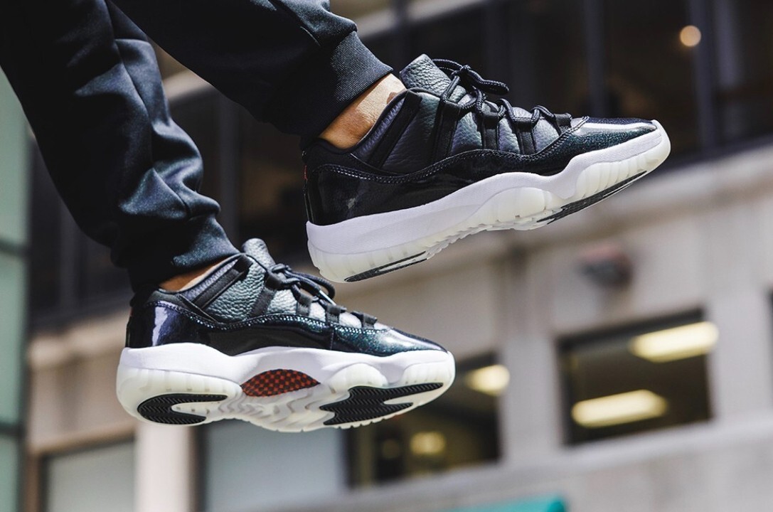シューズ(男性用) Air Jordan 11 Retro Low 72-10 28.5 Buy Air Jordan 11 Retro Low '72-10' - AV2187 001 | GOAT