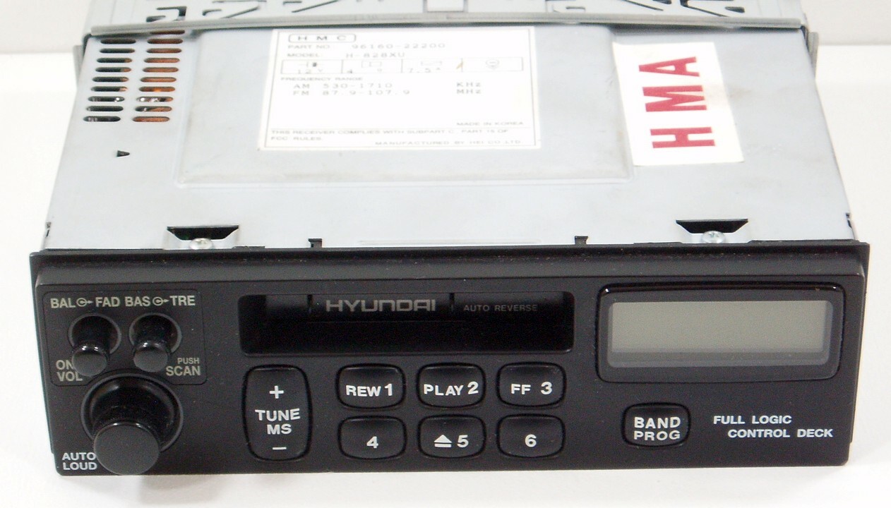 Hyundai OEM AM/FM Cassette Car Radio H-828XU Untested 96160