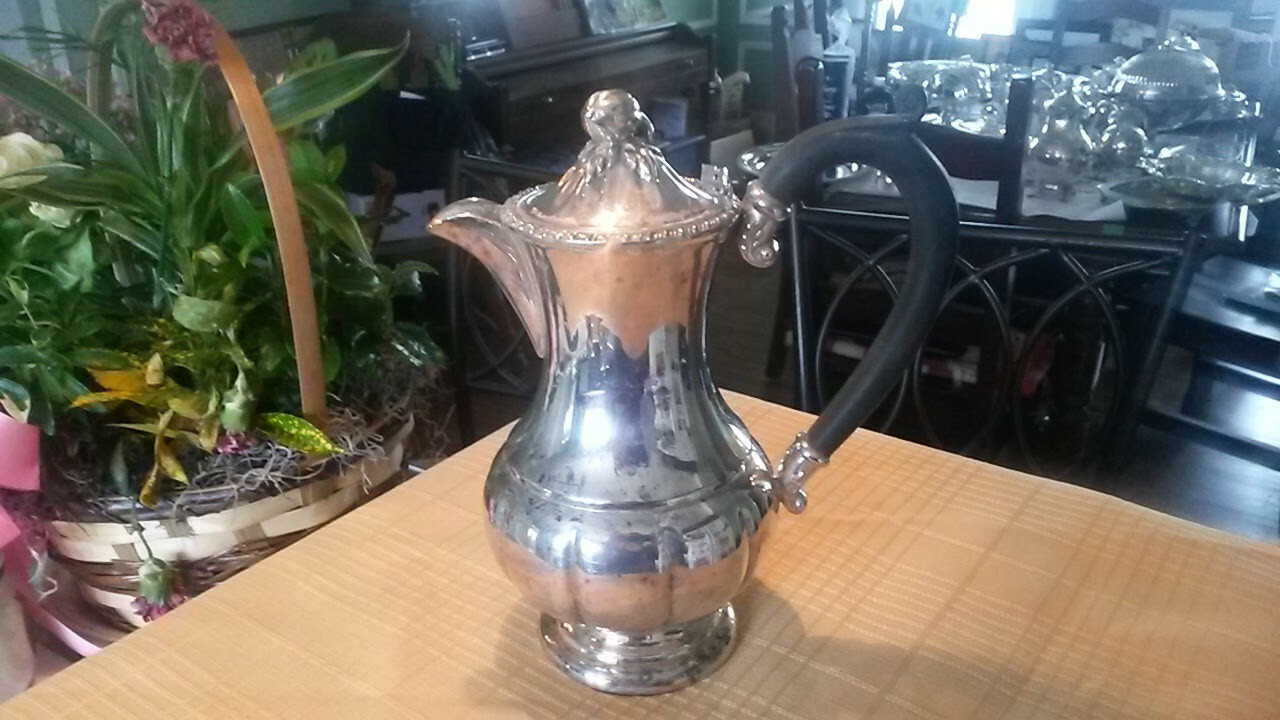 Viking Plate silver-plate teapot with black resin handle 71/2 in tall