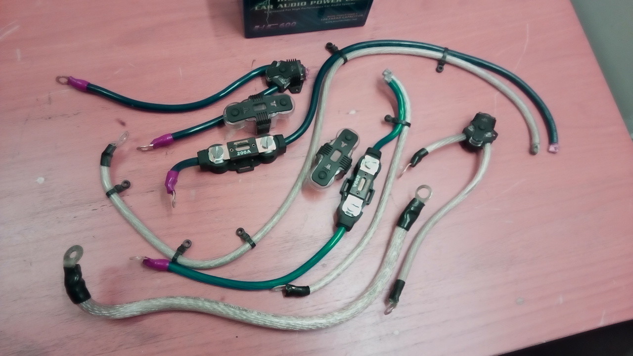 Kinetik HC600 High Current Car Audio Power Cell with BONUS EXTRAS