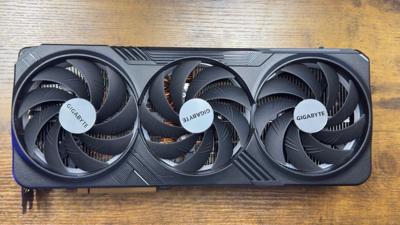GIGABYTE RTX 4090 GAMING OC 24GB GDDR6X - FOR PARTS/ No VRAM