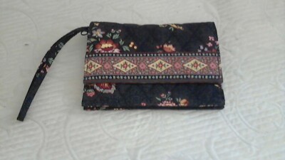 Vera Bradly Coin/Bill Wallet 6'' x 4.5'' Zip Compt ID Window Expand 1.5'' Quilted 