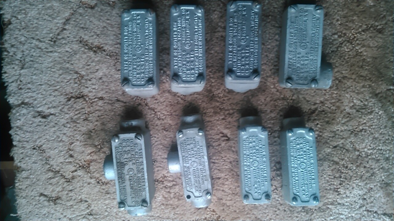 Lot of 8- Crouse-Hinds    hazardous location   Condulet  Outlet Boxes