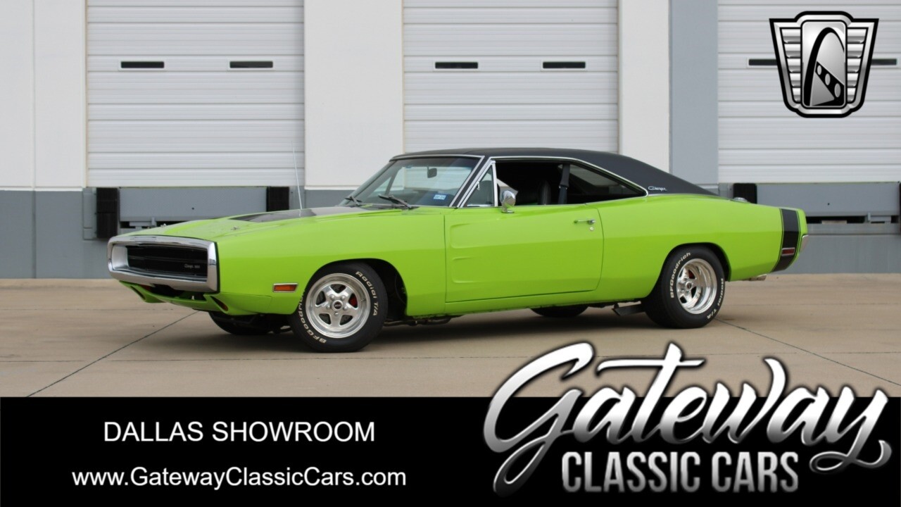 Sublime Green 1970 Dodge Charger  440 CID 6 Pack Fitech EFI V8 A518 4 Speed Over