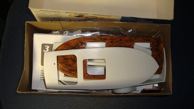 AMT 3 in 1 Boat Model Kit Unbuilt in Box Number 8125 With Trailer