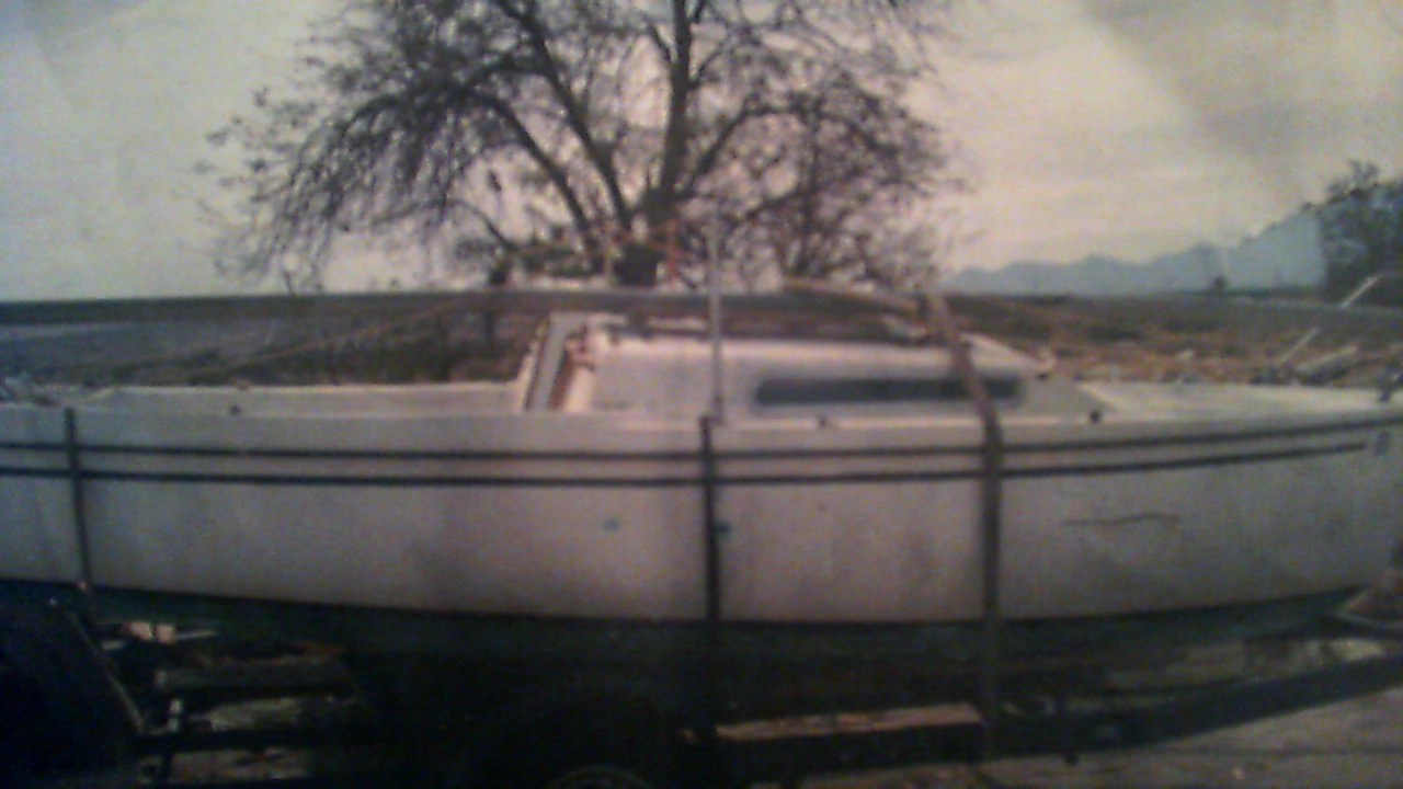 MACGREGOR/ VENTURE 17 SAILBOAT PROJECT
