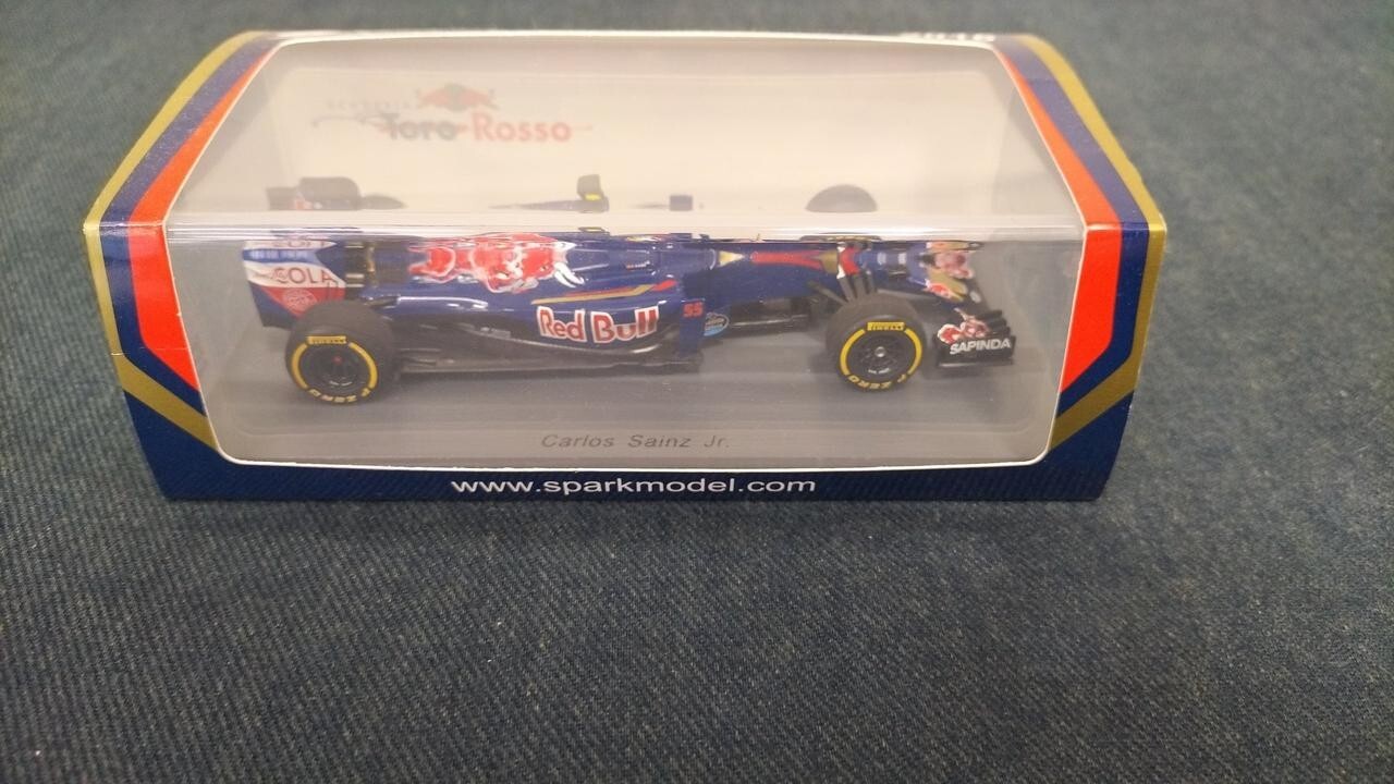 1/43 Spark Scuderia Toro Rosso STR11 Australian GP 2016 Blue