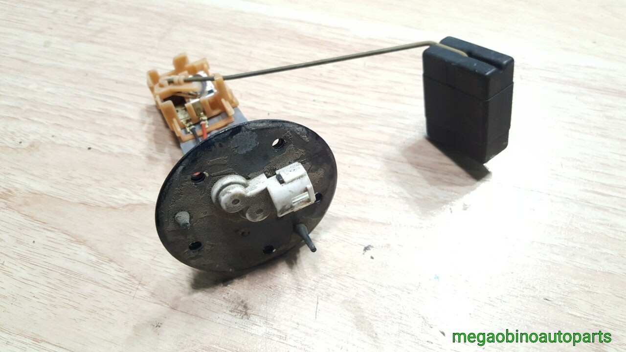 1998-2005 lexus gs300 400 430 fuel tank sending unit right