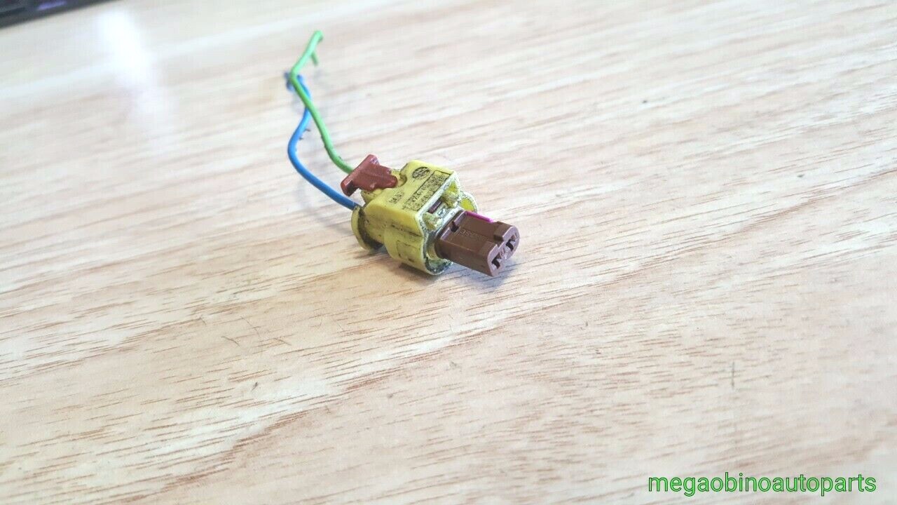 vw connector 5k0973323 1718648-3 5k0959659a crash impact