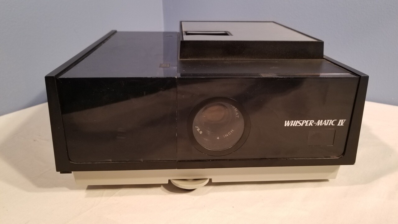 Vintage Whisper Matic IV Sears Roebuck 2x2 35mm Slide Projector