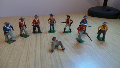 HB174: Britains / Crescent Lead Cowboys x 9 Repainted