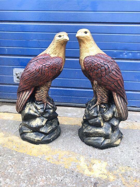 PAIR OF PAINTED CONCRETE GARDEN STATUES EAGLES 3 in Clydebank, West