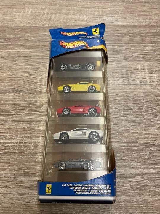 Mattel Hot Wheels Minicar Ferrari 5 car set 35th anniversary