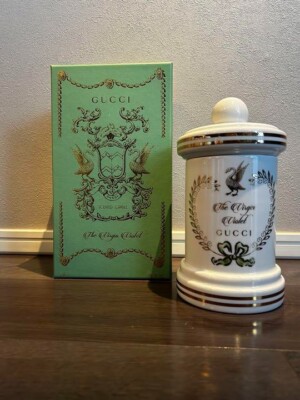 Limited edition GUCCI The Virgin Violet candle New with box White 540g