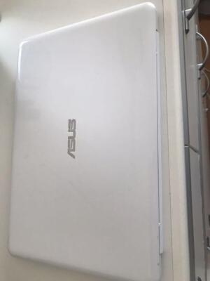 ノートPC ASUS - ASUS EeeBook X205TA-WHITE10 Asus EeeBook X205TA-FD005BS - Notebookcheck.net External Reviews