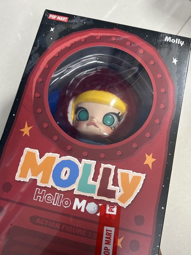 【未開封】MOLLY Hello, Moon フィギュア　1個① MOLLY Hello, Moon 1/8 Action Figure - POP MART (United States)