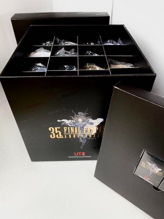 Pre-owned Uniqlo Final Fantasy 35th Anniversary Graphic T-shirt Complete Set L In Multicolor
