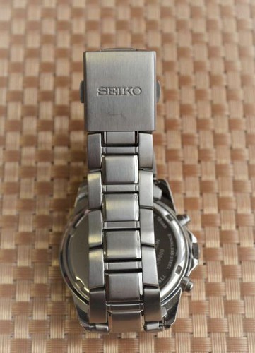 Pre-owned Seiko ×onepiece 20th Anniversary Limited To 5000 7t92-hbc0 Red X Silver