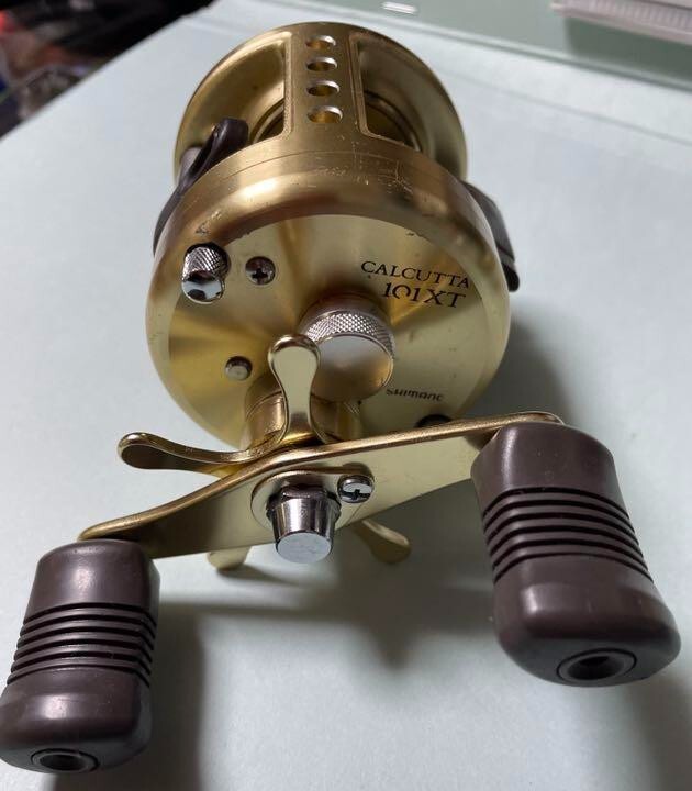 よし　SHIMANO CALCUTTA 101XT リール 希少 美品 SHIMANO シマノ カルカッタ 101XT 付属品あり