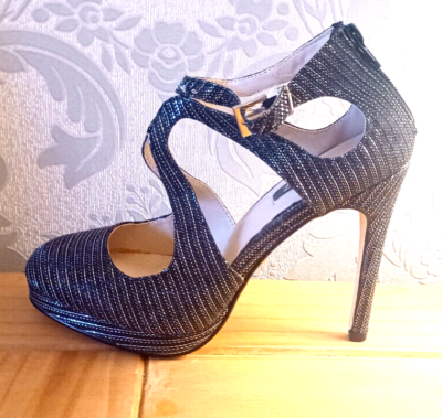 Quiz hotsell sparkly shoes