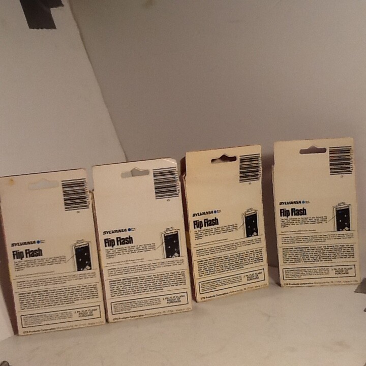 VINTAGE sylvania flip flash bulbs Super 10 Blue Dot 4 packs