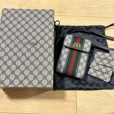 【送料&関税込】Balenciaga Printed Canvas Phone Case $_12.JPG?set_id=880000500F