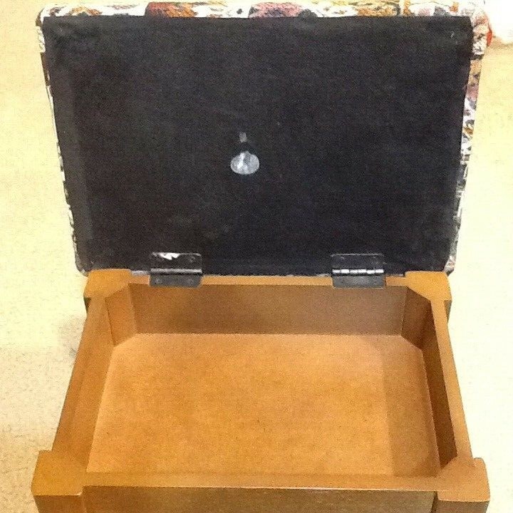 WOODEN STORAGE FOOT STOOL OTTOMAN