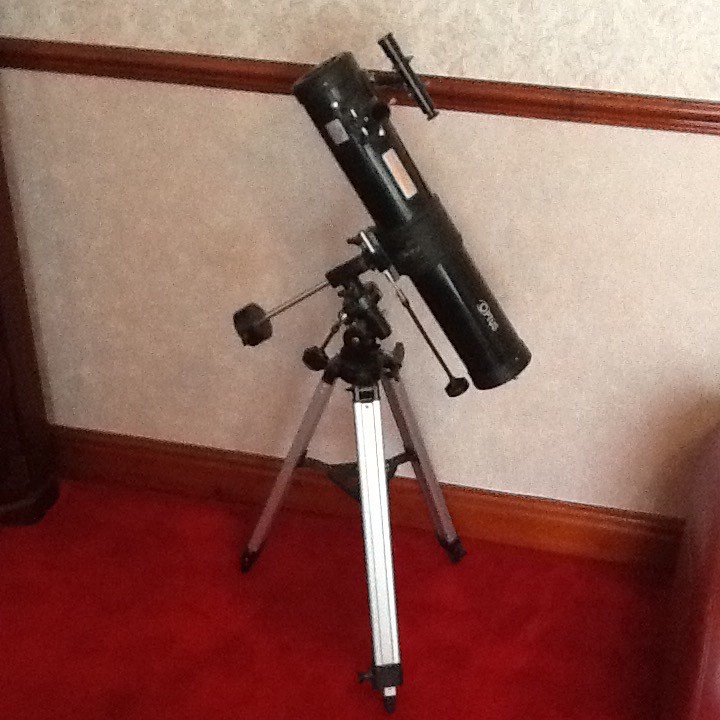 OPTUS Reflector Telescope with EQ7 Mount in Motherwell, North