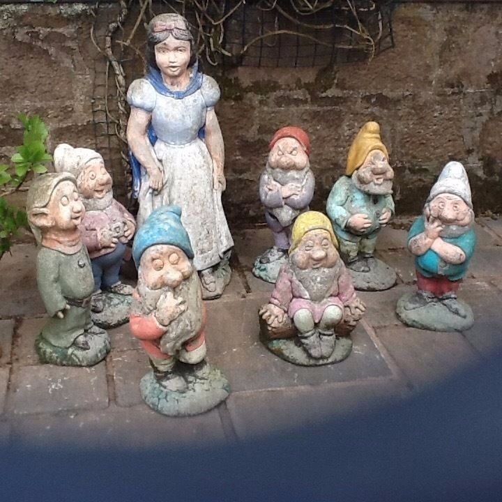Cement Snow White Seven Dwarfs Garden Statues