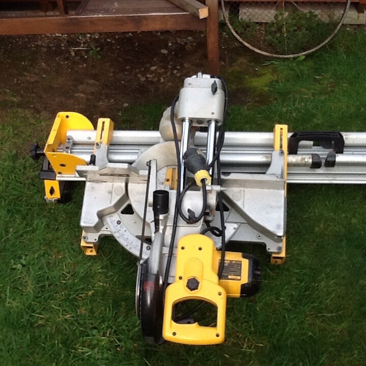 Dewalt chop saw and stand in Helensburgh, Argyll and Bute Gumtree