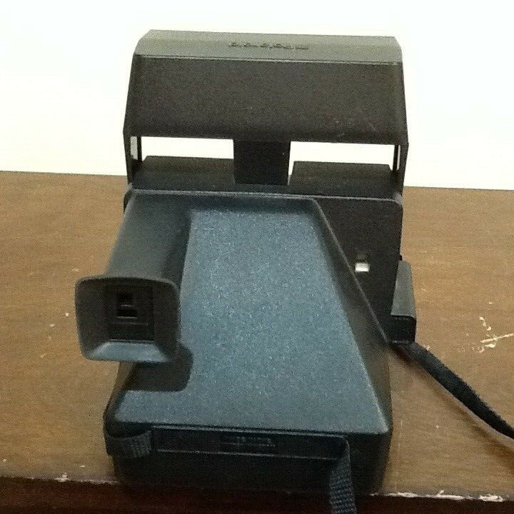 VINTAGE POLAROID INSTANT FLASH CAMERA WITH STRAP UNTESTED