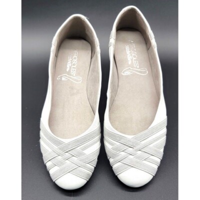NWOT, AEROSOLES Spin Cycle White Ballet Flats, Soft, Lightweight Leather, Size 7