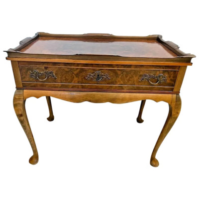 Chippendale Coffee Table with large locking silver server drawer, key, pull outs