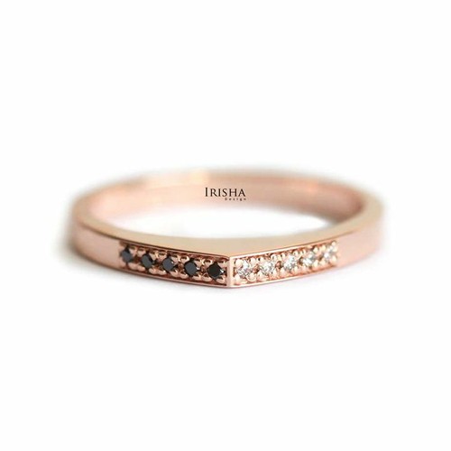 Pre-owned Irisha Designs 0.07 Ct. Earth Mined White-black Diamond Band Thanks Giving Ring In 14k Gold In F-g