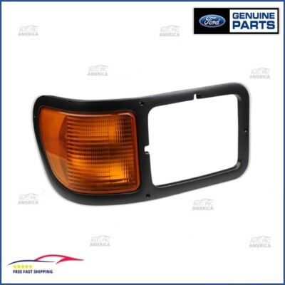 (1) NEW GENUINE OEM FORD FRONT PASSENGER CORNER PARKING LAMP F6HZ13200AAD