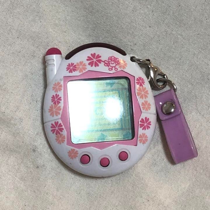 EXILE x Tamagotchi Color ホワイト Original Tamagotchi Color Collection White | BANDAI TOYS