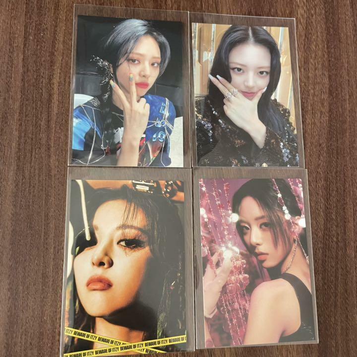 ITZY YUNA GUESS WHO TOWER RECORDS Official 4 cards set Photo