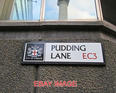 PHOTO  LONDON THE MONUMENT AND PUDDING LANE )REMEMBER THE GREAT FIRE OF LONDON W