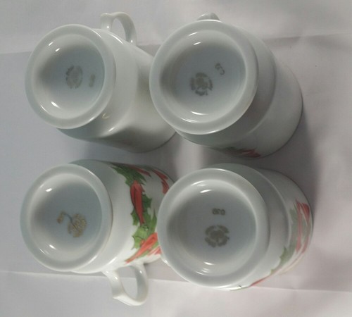 Lefton China Set of Four Footed Mugs Red Cardinal Porcelain Christmas #039