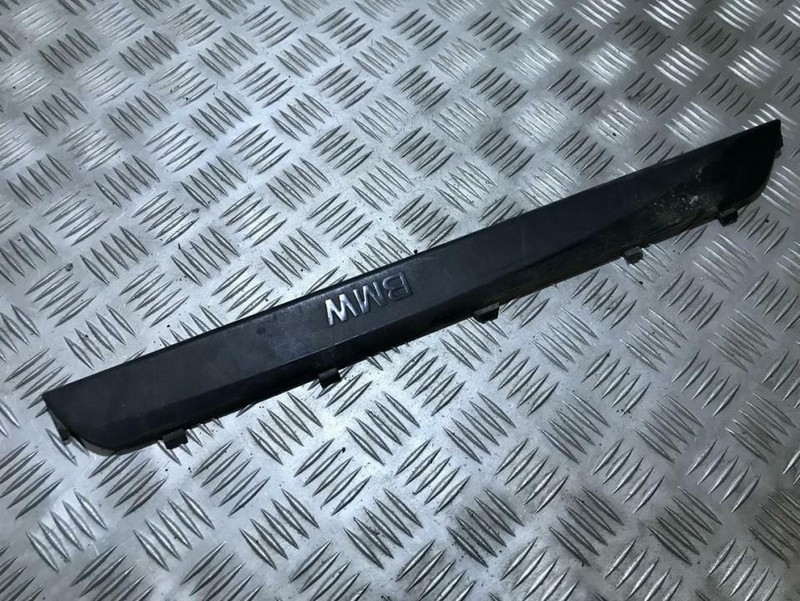 51777117633 51.77-7117633  22944911  Interior Door Step Trim Left Fr Fr498759-51