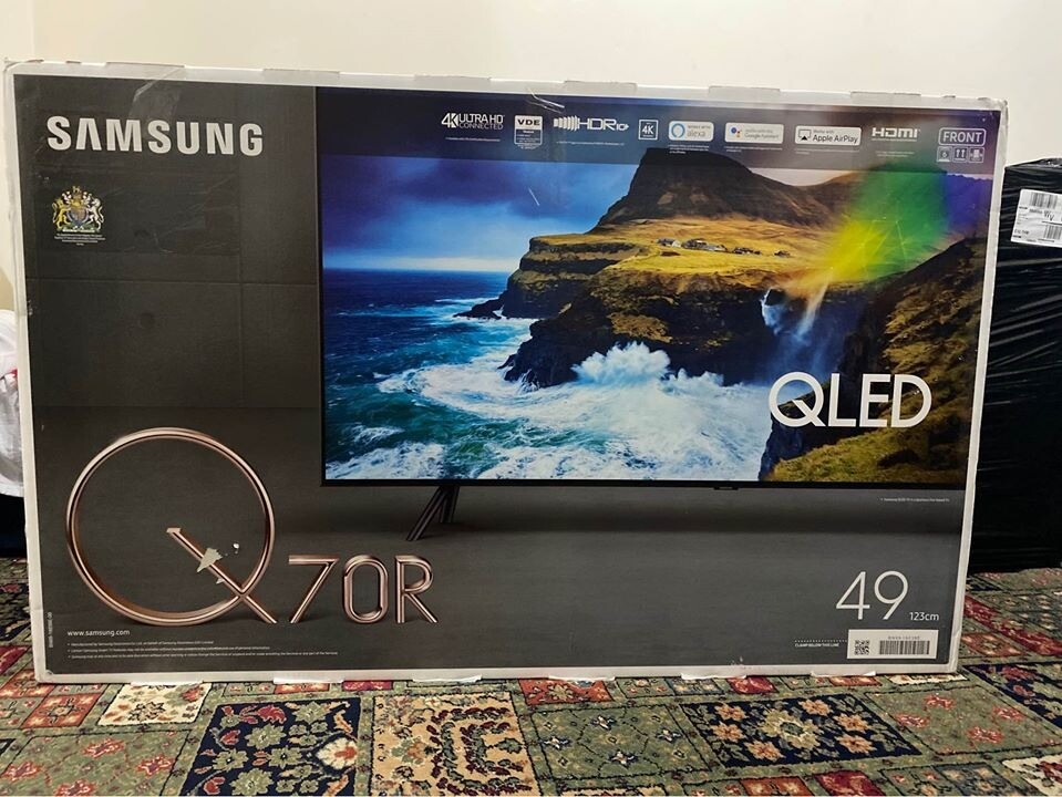 SAMSUNG 49 INCH Q70R QLED TV BOXED in Leytonstone, London Gumtree