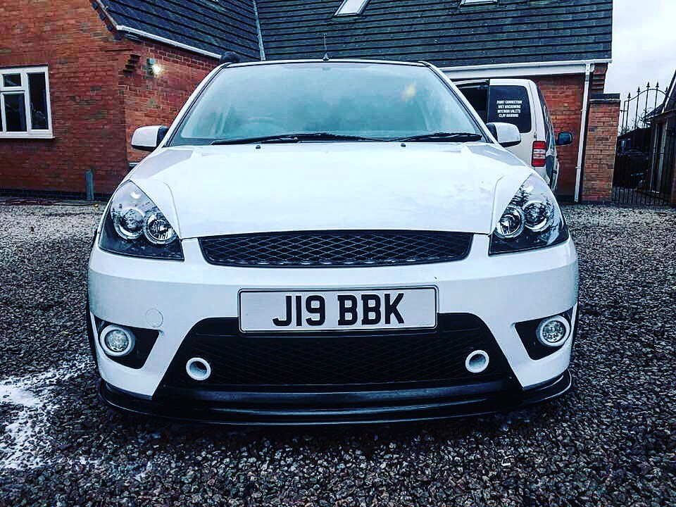 Ford fiesta mk6 седан