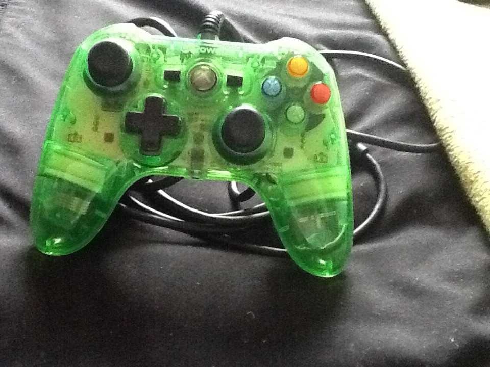 Xbox 360 wired controller, light up green in Portsmouth, Hampshire