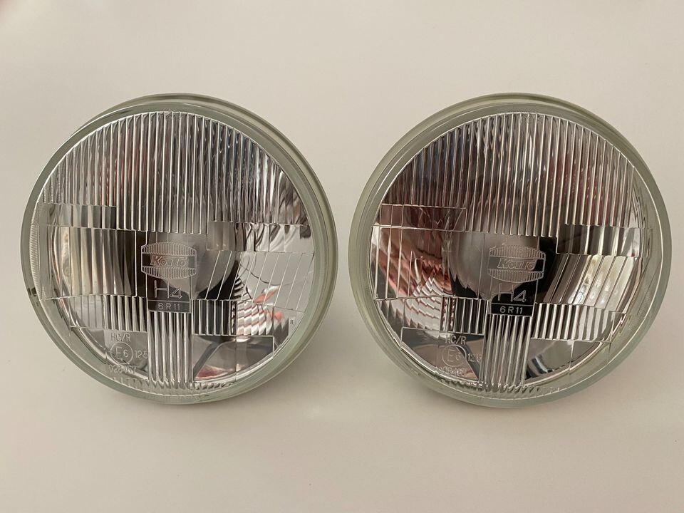 H7-40P ベジット New Pair of Koito European Spec (E-Code) Headlamps 7 Inch