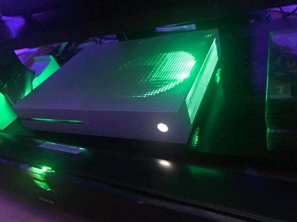 Custom xbox one x in Bathgate, West Lothian Gumtree
