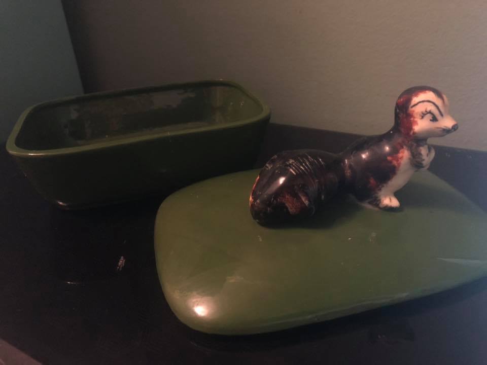 vintage Ceramic/Pottery Trinket box with Squirrel 